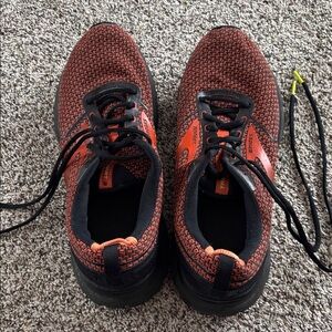 Brooks Mens Transmit 3 Running Shoes Size 10.5 Medium Burnt Orange Black